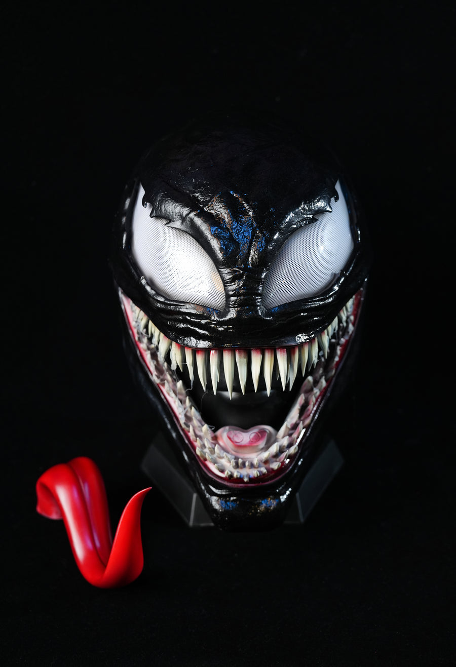 Vn Helmet with tongue (Adults) - ageneon