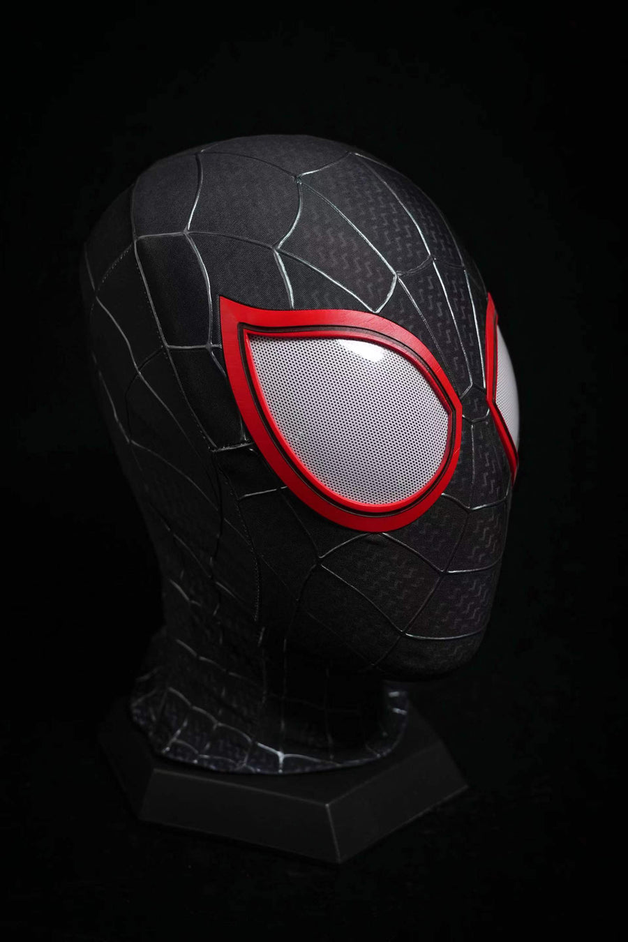 Black&Red Graffiti Style Mask - ageneon