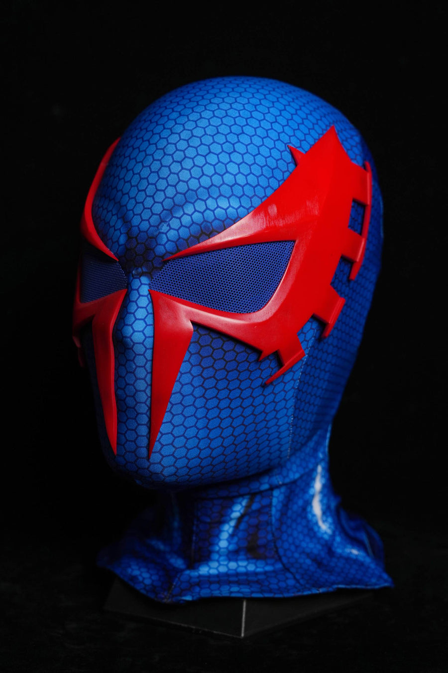 Blue Variant Web-Pattern Mask with Face Shell - ageneon